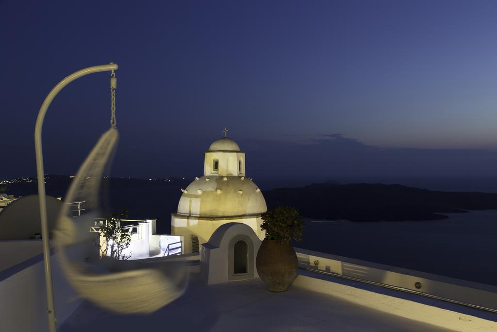 Trieris Villa & Suites Fira  Zimmer foto